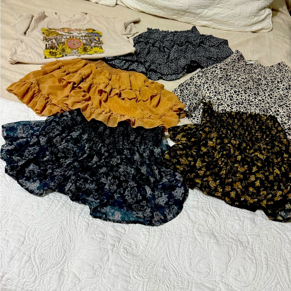 Barely worn altar’d state size small lot